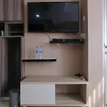 Spacious Studio With Extra Room At Grand Asia Afrika Apartment By Travelio